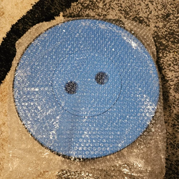 Retractable Plastic Stool - Picture 3 of 4